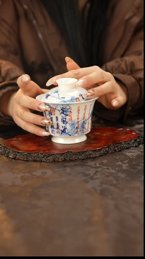 画堂春 青花手绘定风波盖碗