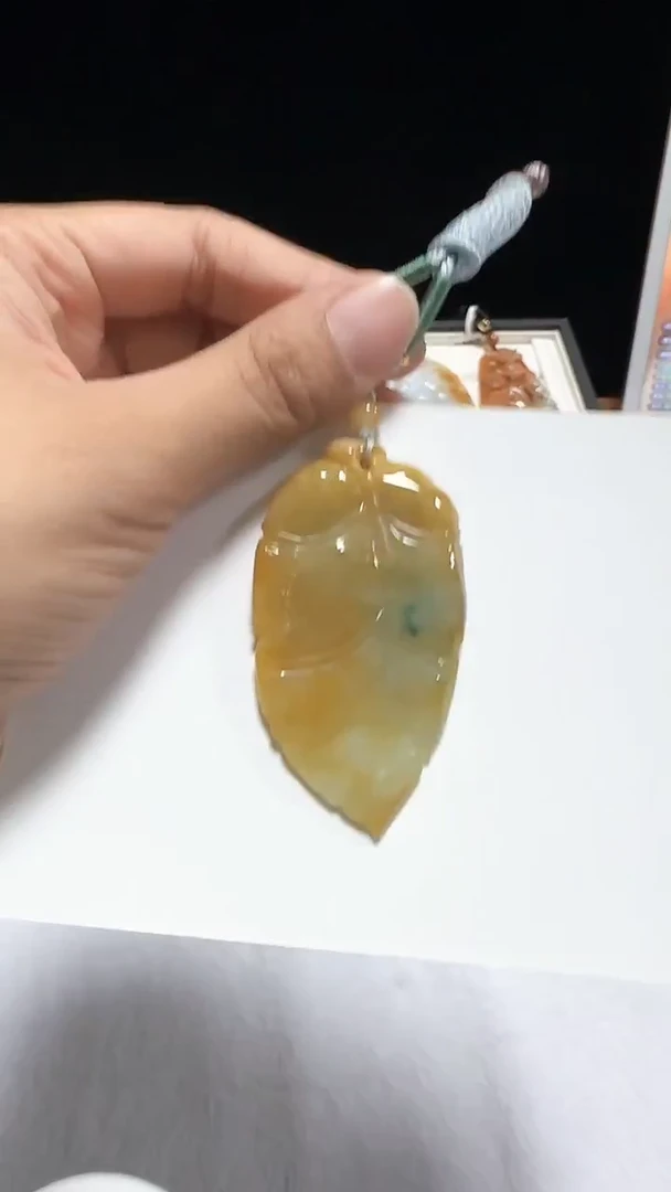 翡翠挂件未镶嵌缅甸翡翠