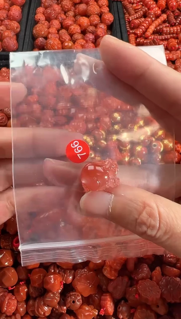 【闪购商品】南红玛瑙颈饰合金2