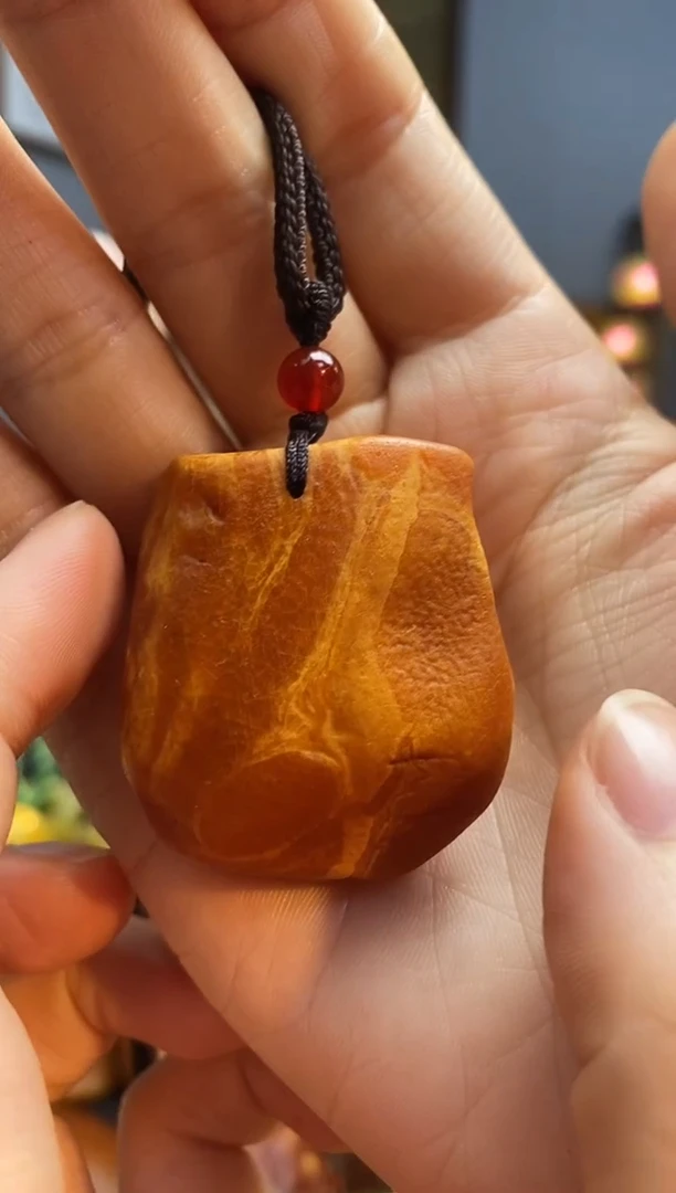 琥珀颈饰未镶嵌吊坠