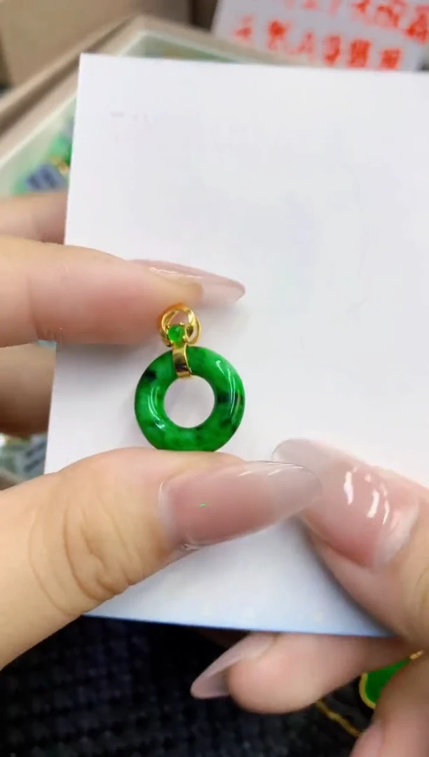 翡翠未镶嵌吊坠(不含链)1