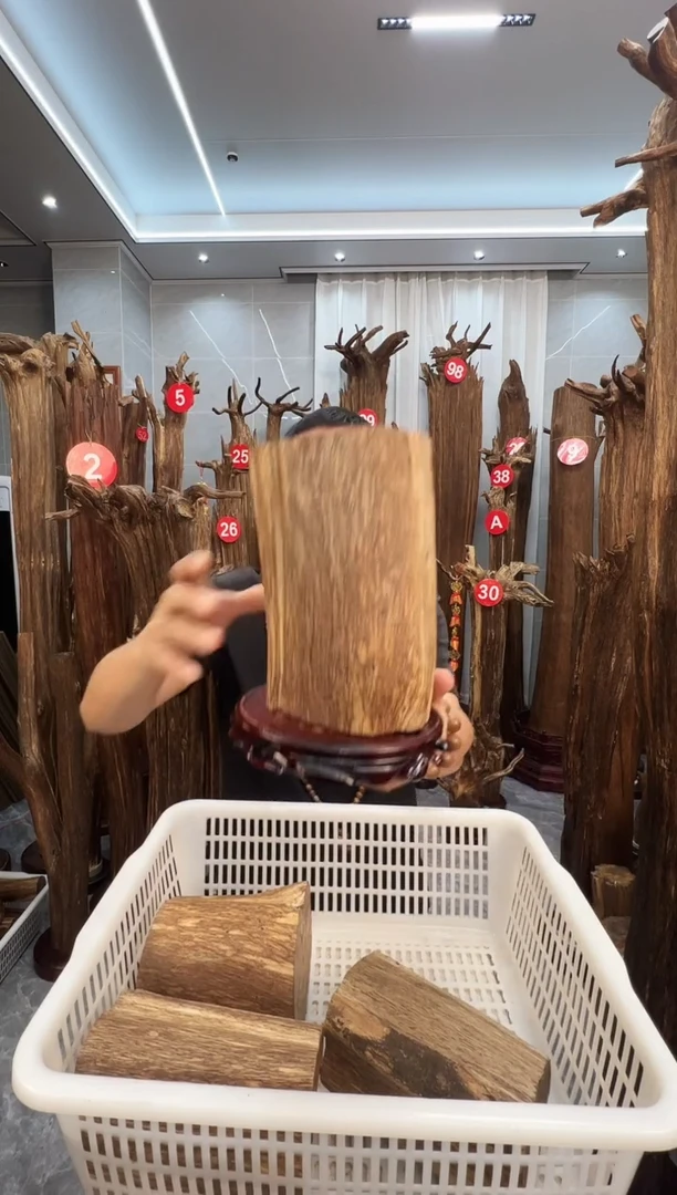 沉香碎屑沉香沉香原料