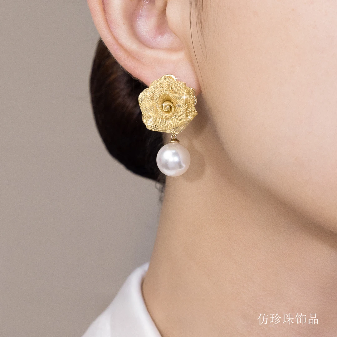 铜合金亚克力耳饰  黎卡芙[灿芒星】耳钉耳饰 AD2501