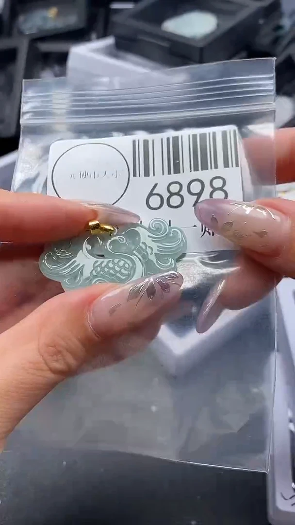 吊坠(不含链)未镶嵌翡翠6898