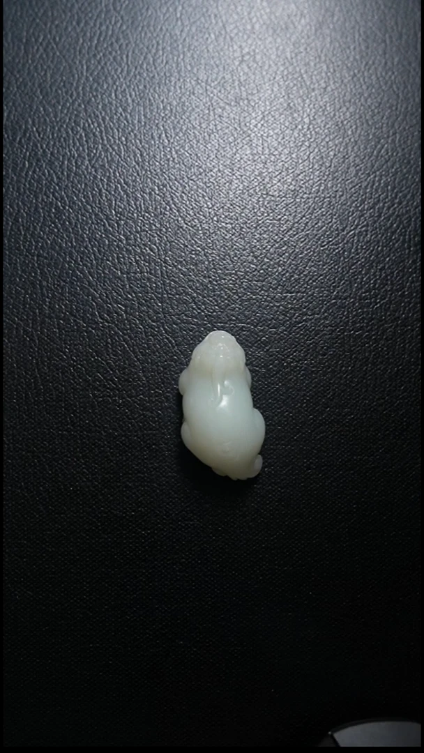 颈饰未镶嵌和田玉貔貅