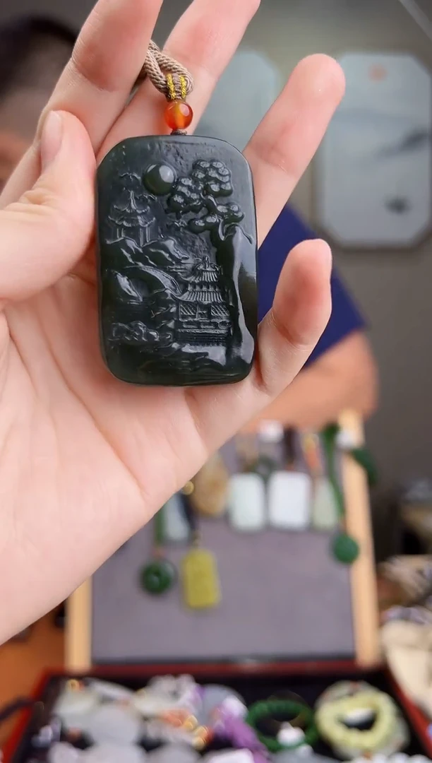 颈饰未镶嵌和田玉一物一证 拍一单发一个