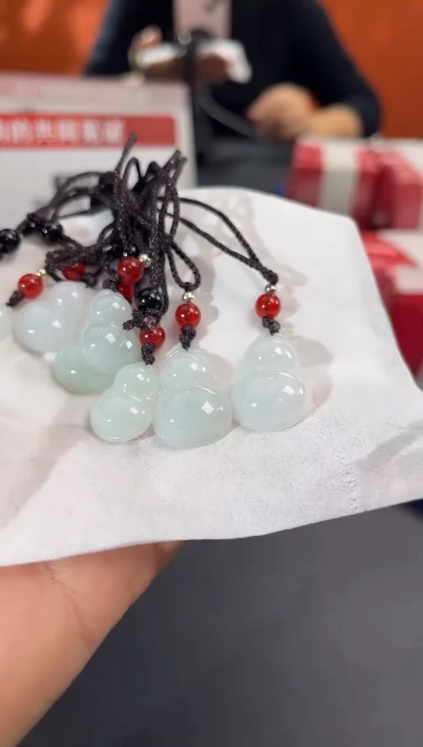 颈饰未镶嵌翡翠边城刀客/579154/多样性发一