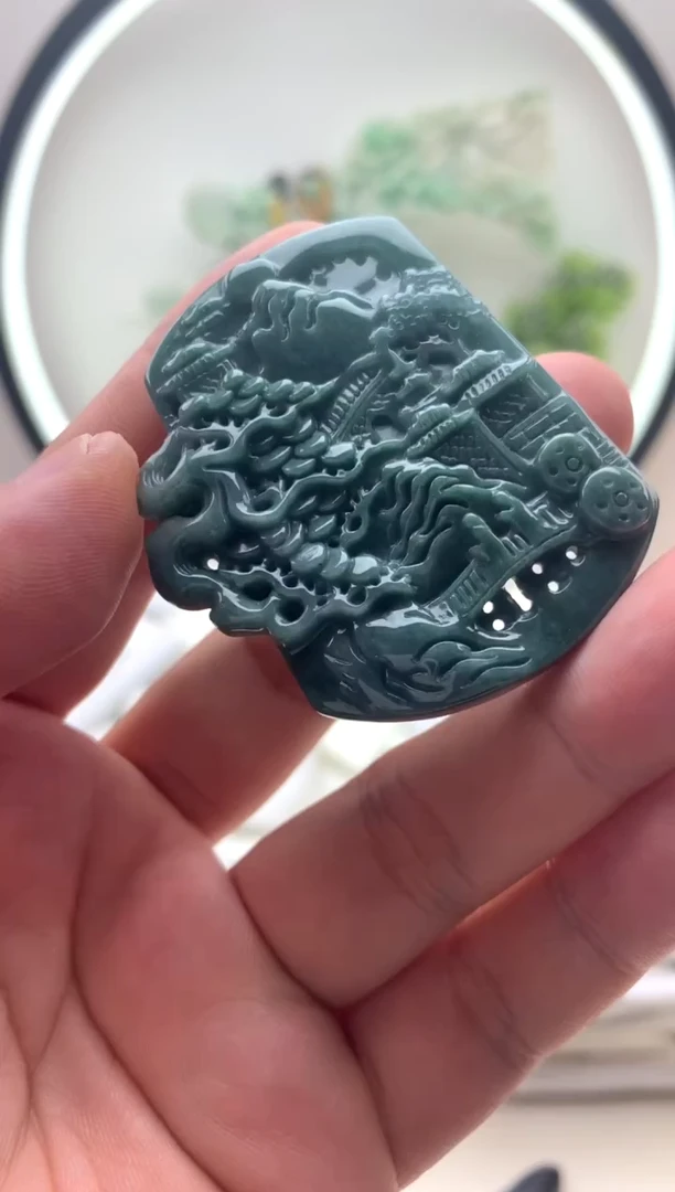 颈饰未镶嵌翡翠山水牌