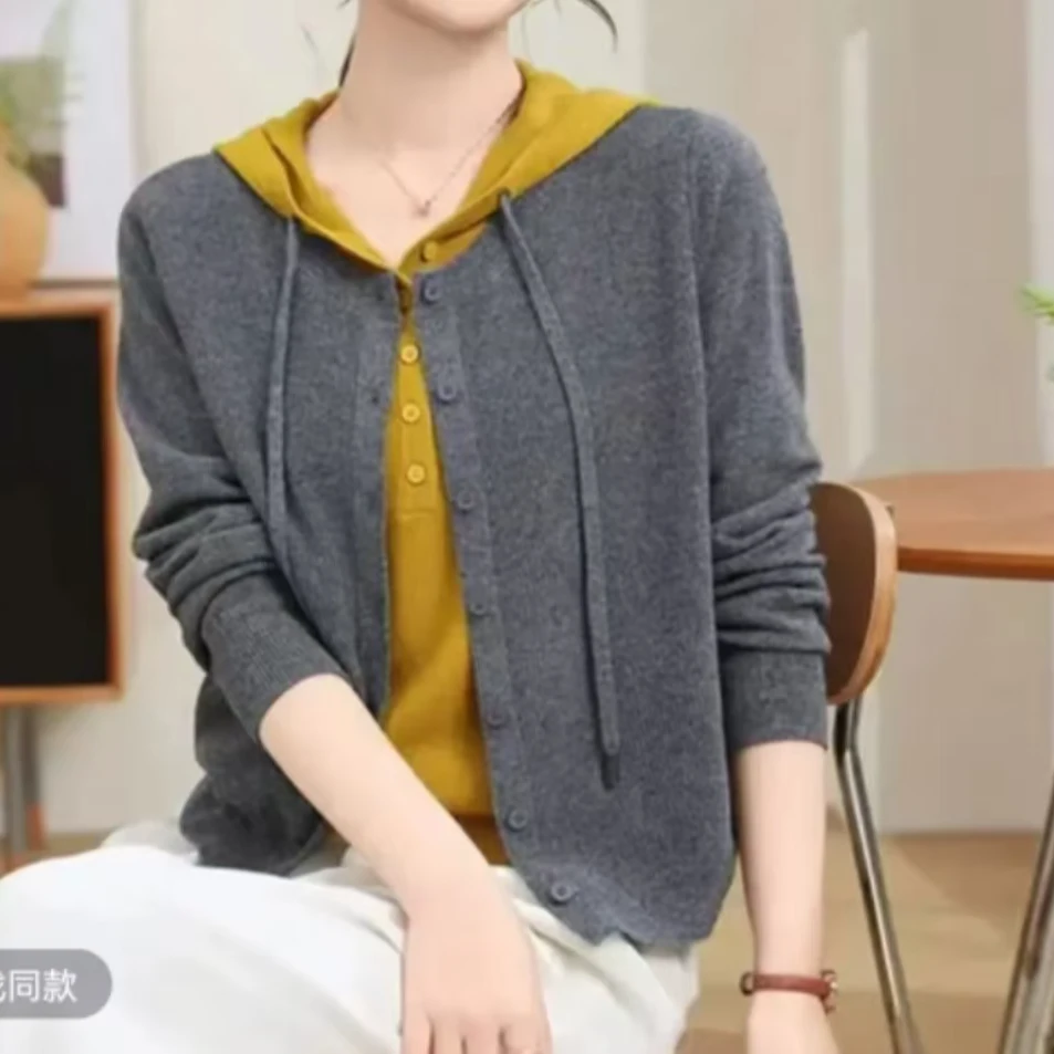 【主播推荐2】2025新款百搭针织v领修身开衫休闲上衣女长袖时尚洋气