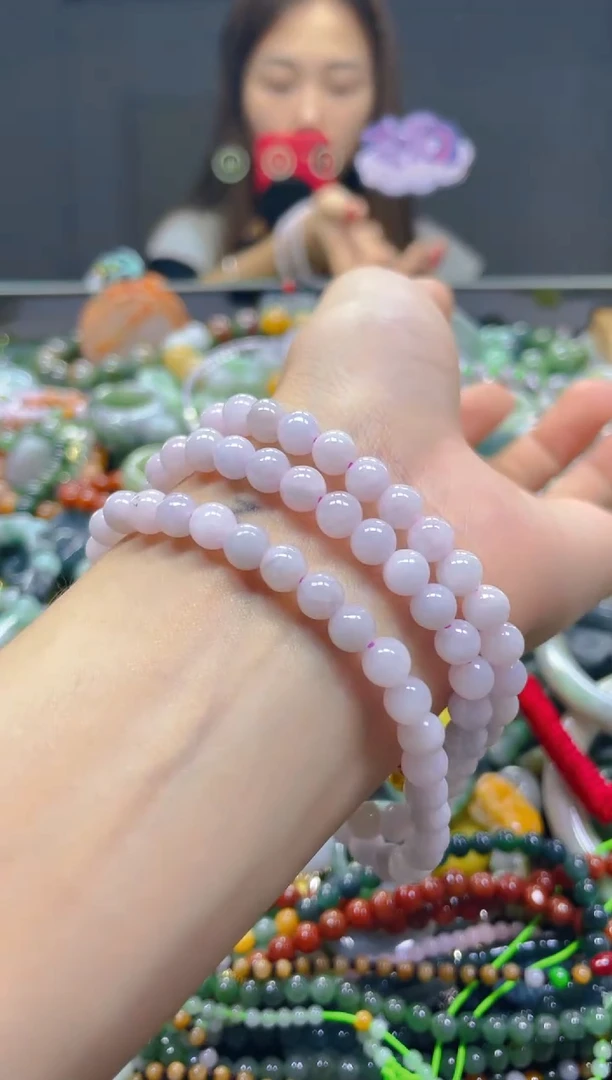 颈饰未镶嵌翡翠5MM/R/翡翠A货，一件也是批发价