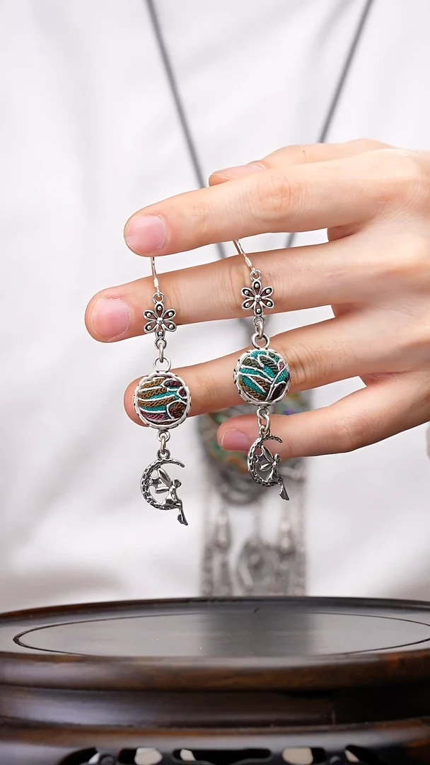 【闪购商品】刺绣黔东南苗族刺绣A924