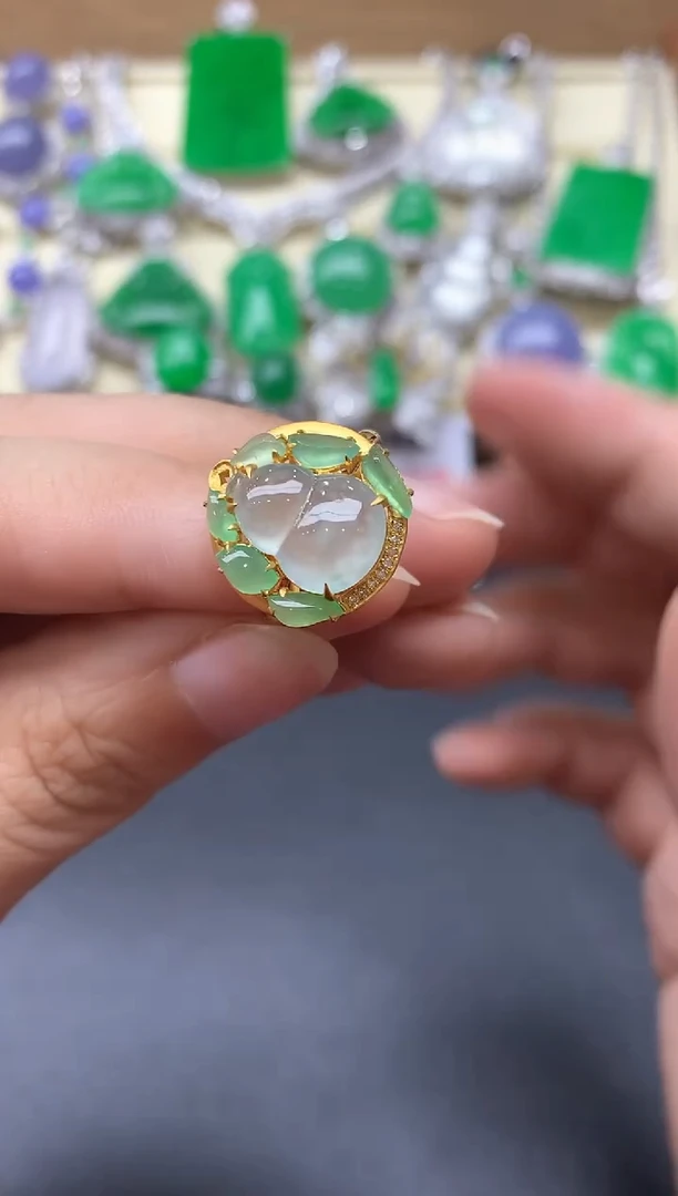 18K金镶嵌戒指翡翠541-中国好珍宝