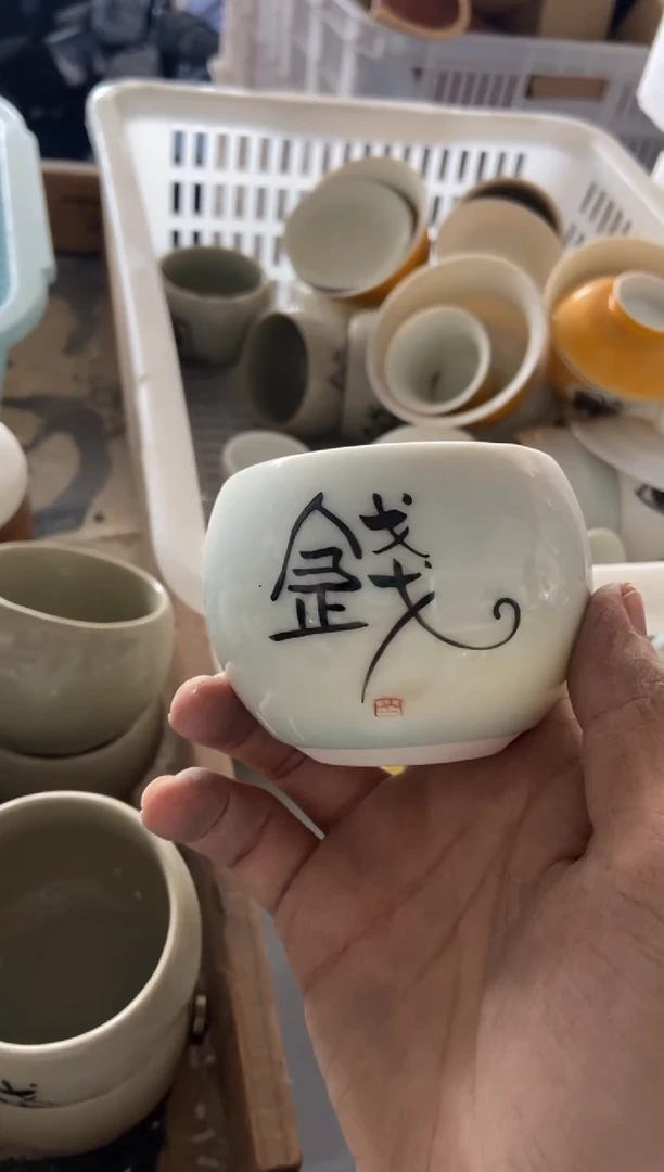 无运费险有瑕疵的摄影的产品有使用过的痕迹有点脏介意勿拍