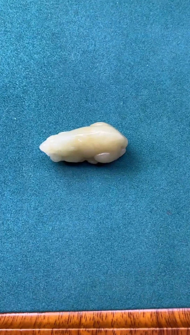 和田玉未镶嵌挂件糖玉貔貅（产地直发）