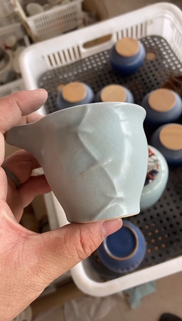 无运费险有瑕疵的摄影的产品有使用过的痕迹有点脏介意勿拍