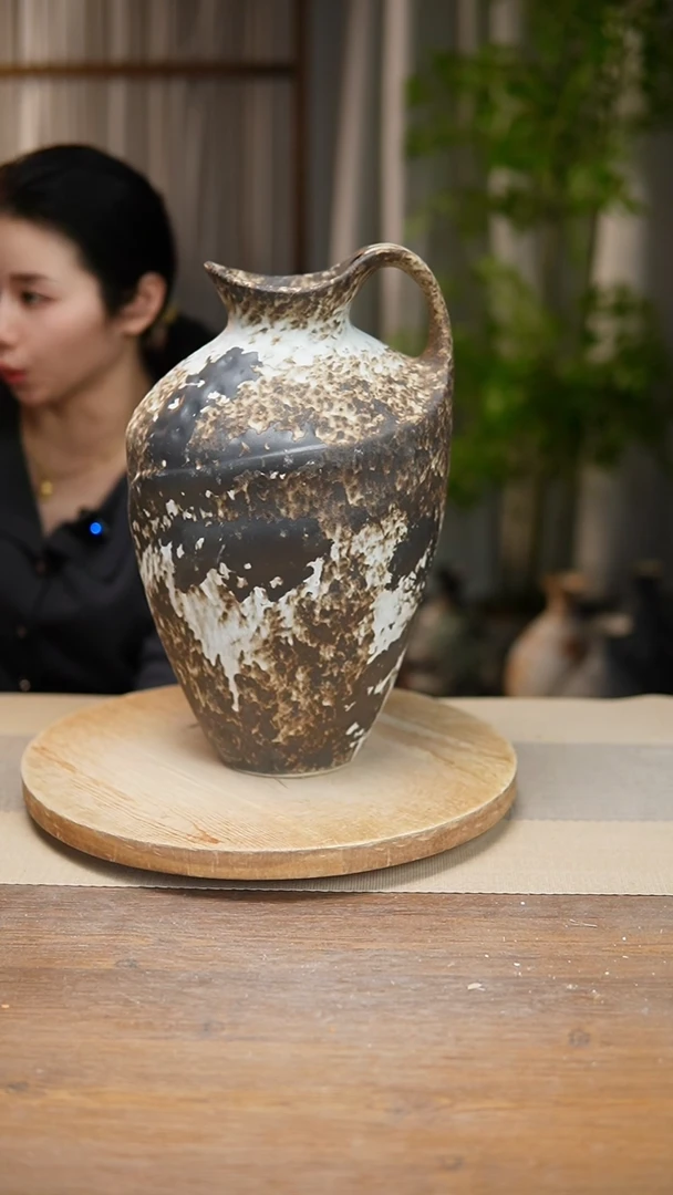 【闪购商品】陶瓷花器诧寂黑奶壶