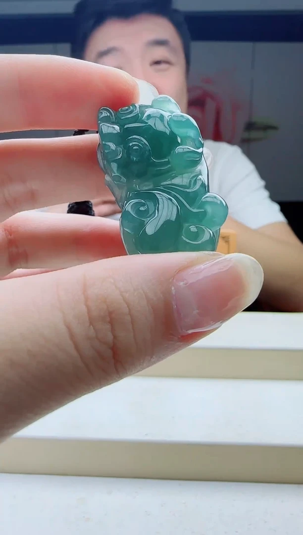 颈饰未镶嵌翡翠多样性发其中一