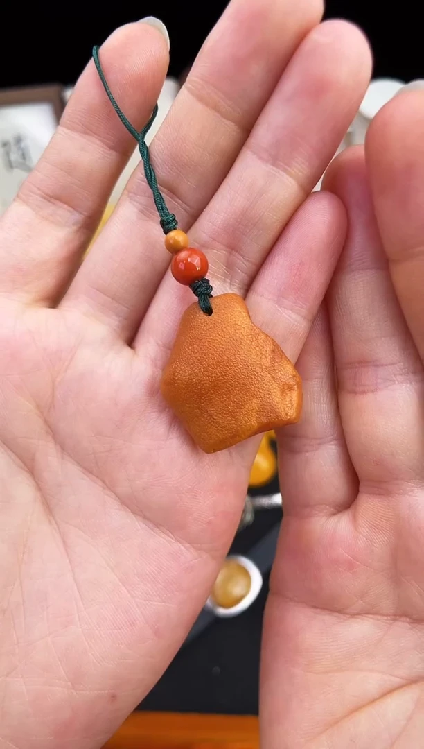 琥珀未镶嵌珠宝奇石柒月