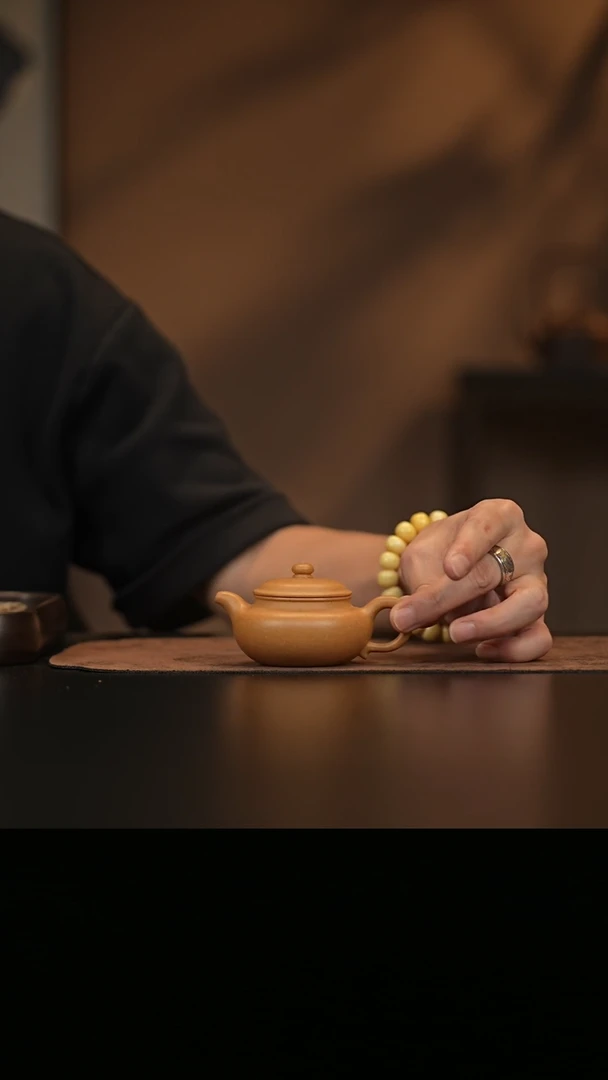 允禾斋  紫砂壶  仿古 黄段