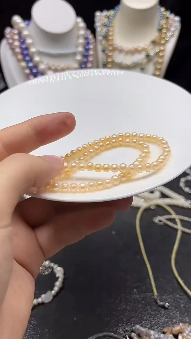 颈饰未镶嵌淡水珍珠多人