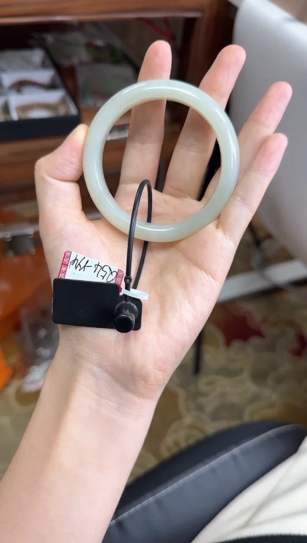 未镶嵌手镯和田玉1