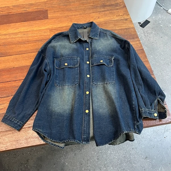 杨英家过年回家一件不留 水洗牛仔衬衫 8802