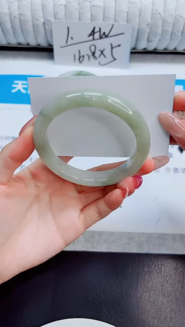 未镶嵌手镯石英质玉70/58