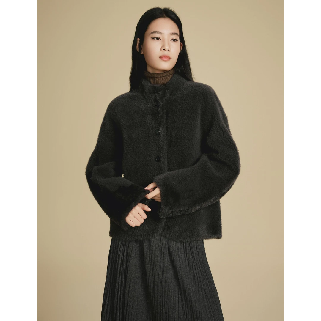 诗篇2025年冬季新款皮毛一体绵羊毛皮短款外套6C65509190