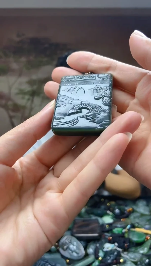 颈饰未镶嵌和田玉1