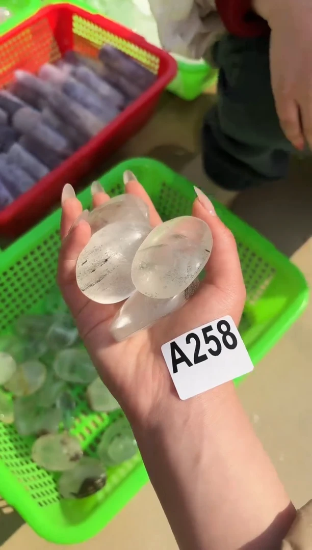 【闪购商品】水晶摆件未镶嵌幽灵手把件的多样性发一个258