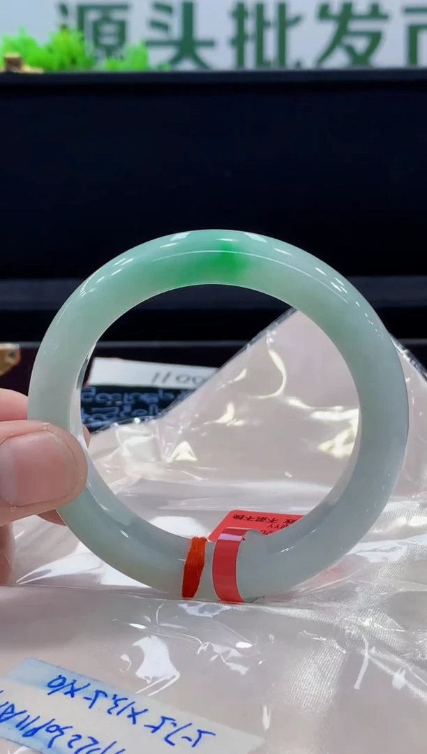 未镶嵌手镯翡翠翡翠手镯