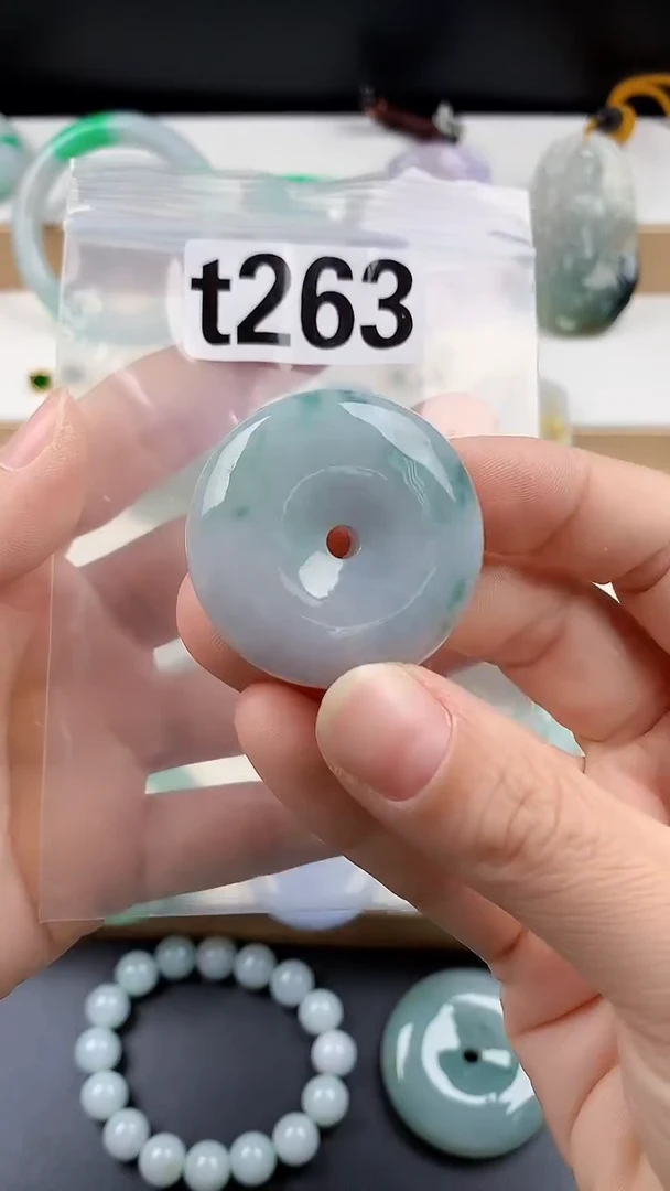 颈饰未镶嵌翡翠天然翡翠吊坠挂件