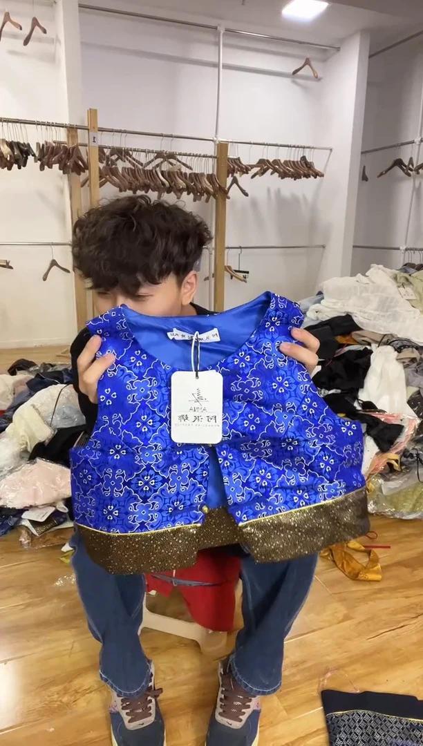 M码       90-105斤  马甲