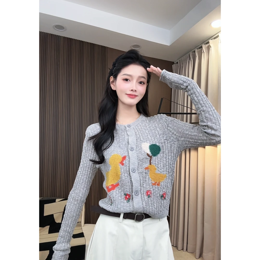 【陈发发】灰色针织上衣女设计感小众别致日常显瘦小衫M035