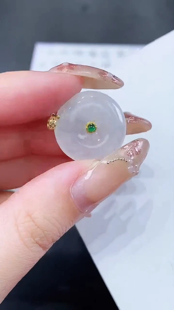 翡翠18K金镶嵌颈饰天然A货翡翠