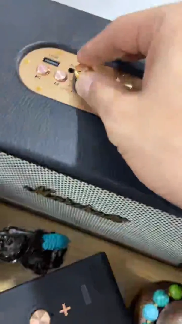 瓷片闪购商品  如图所示