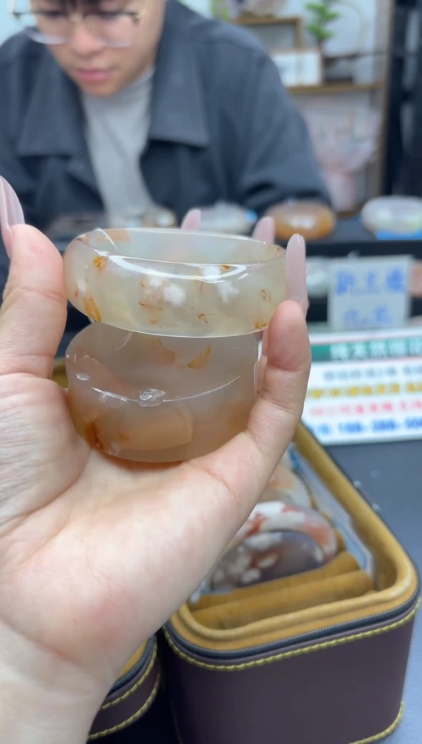 【闪购商品】石英质玉手镯未镶嵌A182(59圈赠送镯心)