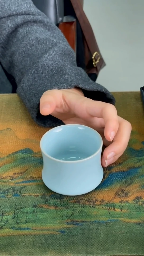 杯子瓷韩红天青釉 束腰杯