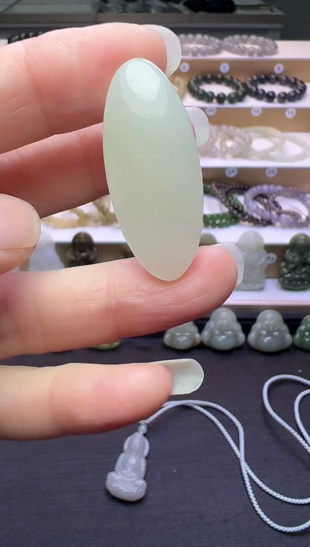 颈饰未镶嵌和田玉41号链接多样性发一约36*45*6mm