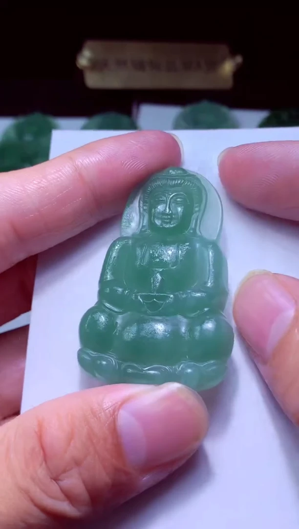 未镶嵌定制翡翠?****澜天然缅甸翡翠A货毛货吊坠