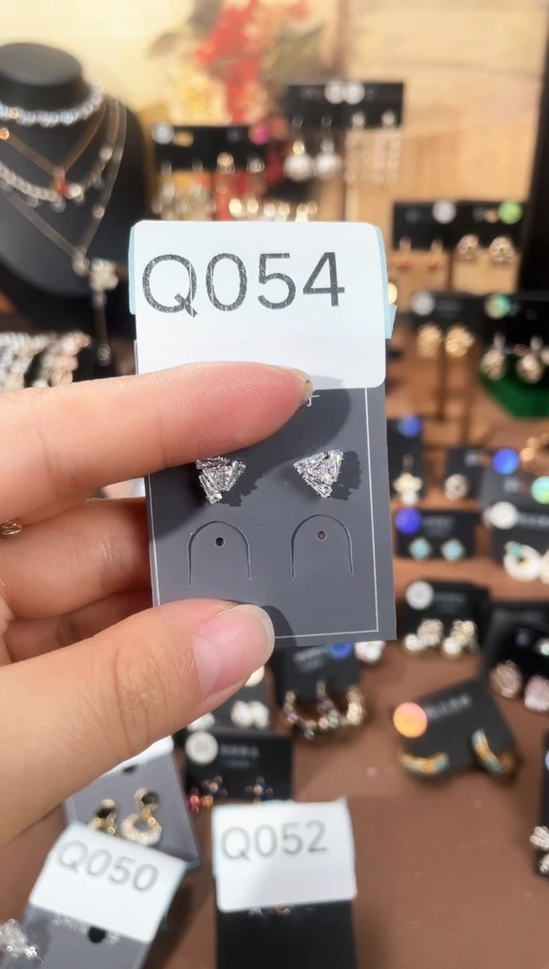 合金925银锆石Q054