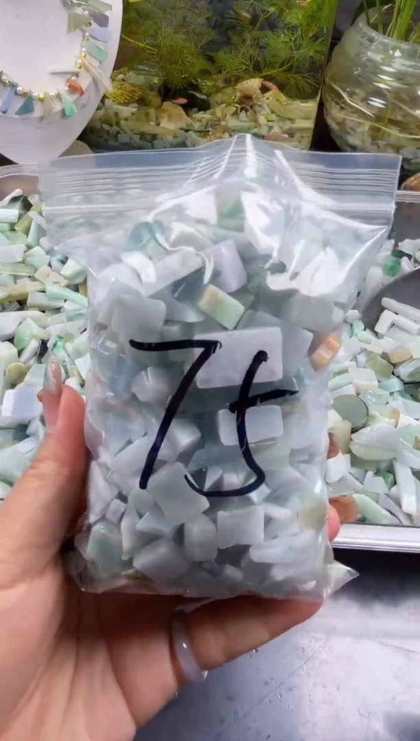 配石翡翠天然翡翠小号500克75