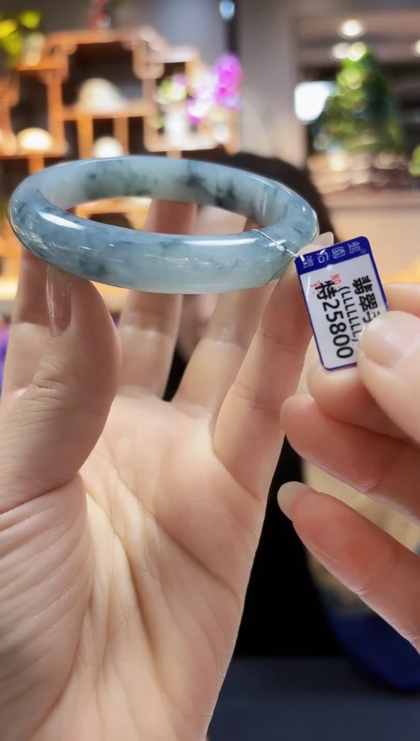 【闪购商品】翡翠颈饰未镶嵌59.4手镯