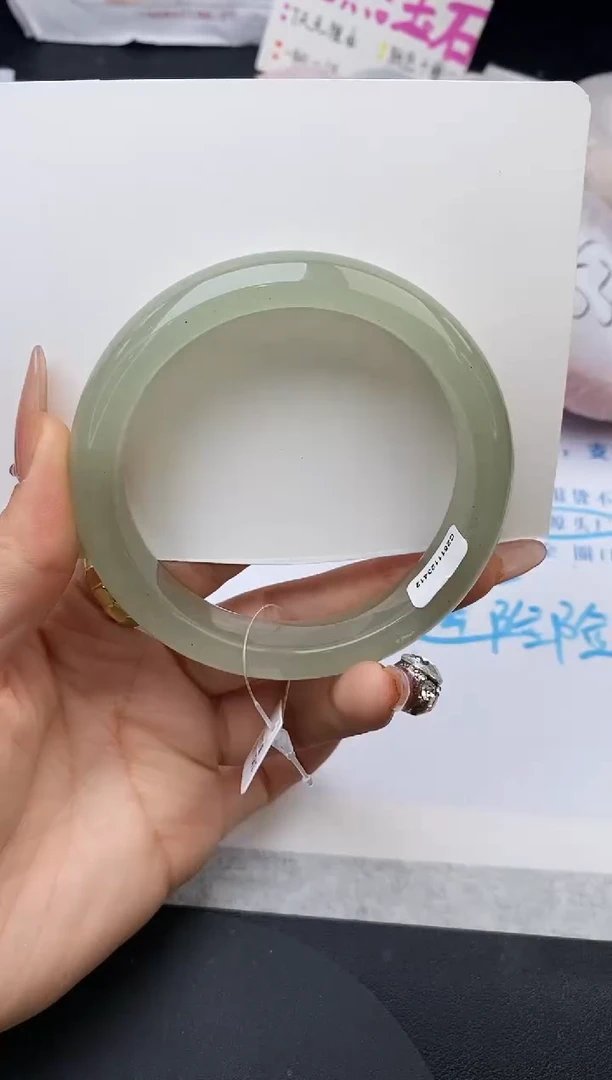 未镶嵌手镯石英质玉w129-DB62+