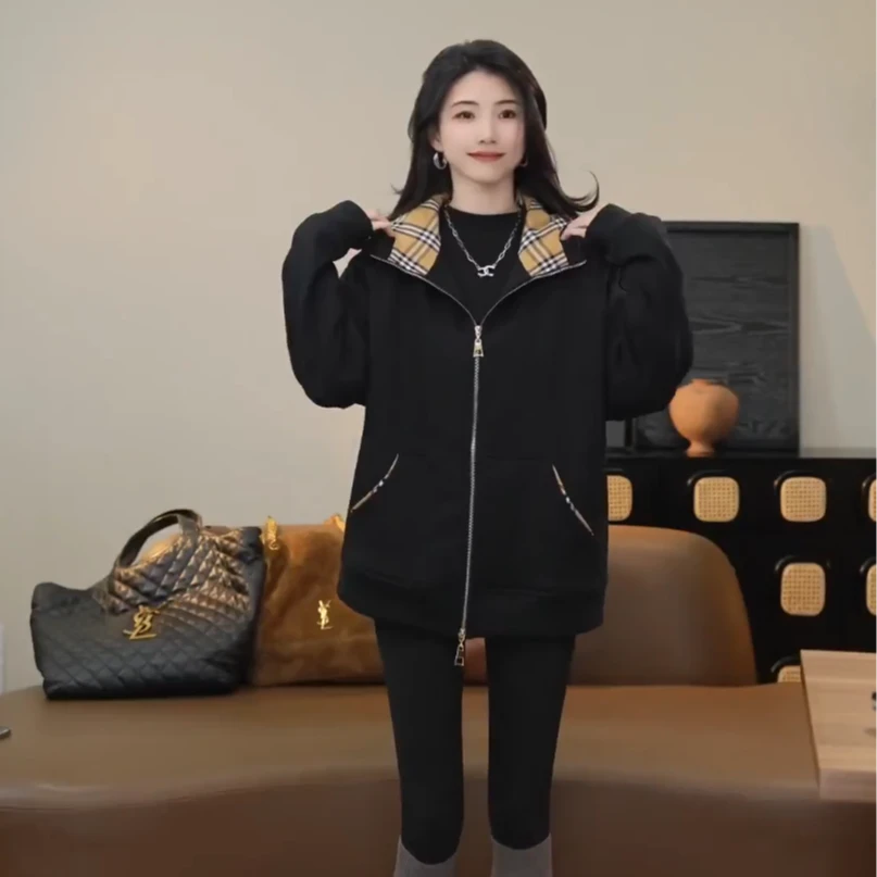 小乖逃加绒！黑色外套撞连帽口袋格子领外套巴家轻奢外套T8039