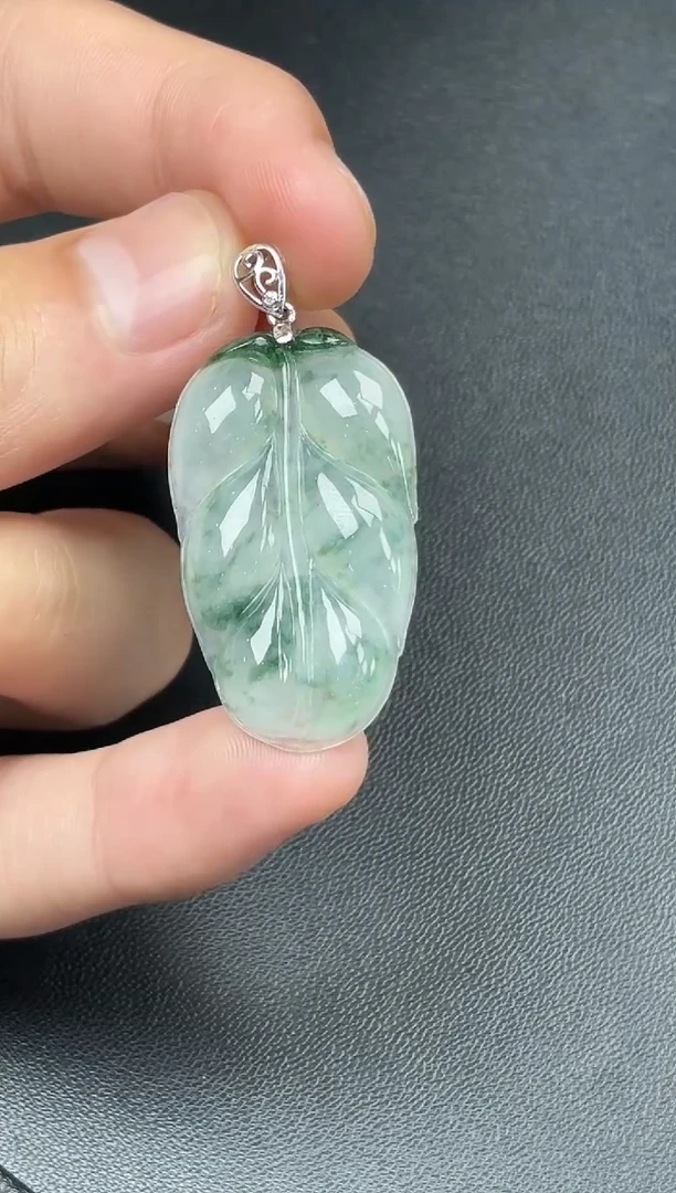 翡翠18K金镶嵌颈饰TJYM687-5叶子