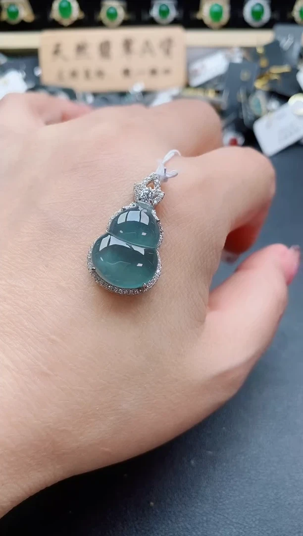 吊坠(赠链)银S925镶嵌翡翠1