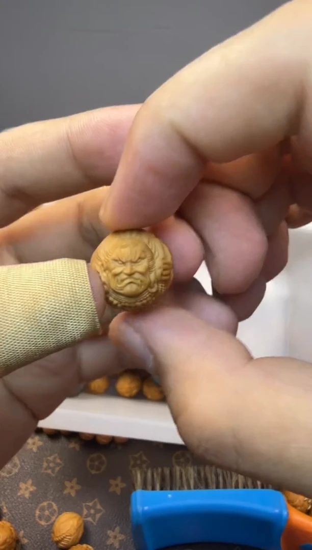 吊坠猴头核桃御龙 不动