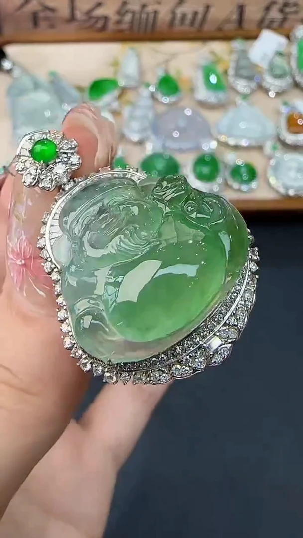 吊坠(不含链)18K金镶嵌翡翠34