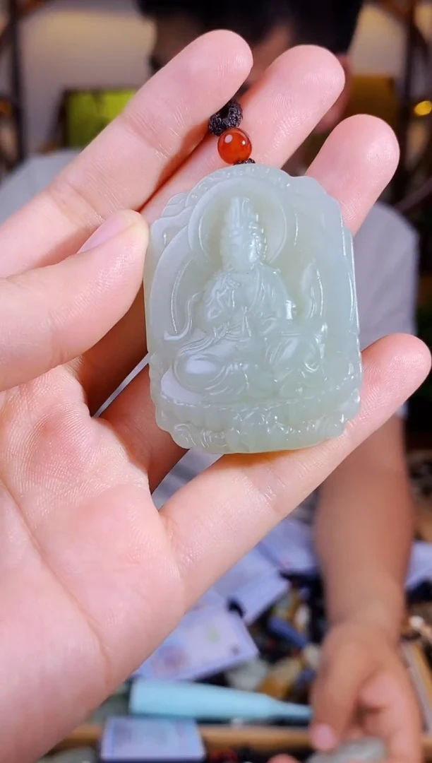 和田玉未镶嵌颈饰1